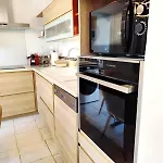 Charming House With Private Courtyard In The Heart Of * Gouvieux