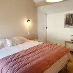 Charming House With Private Courtyard In The Heart Of Semesterbostad Gouvieux
