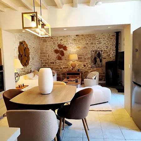Charming House With Private Courtyard In The Heart Of Gouvieux